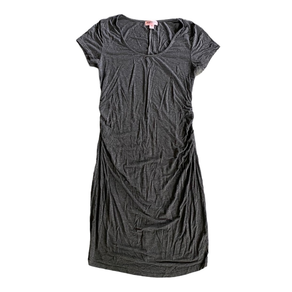 {Feathers Maternity} Fitted Maternity Short Sleeve Dress